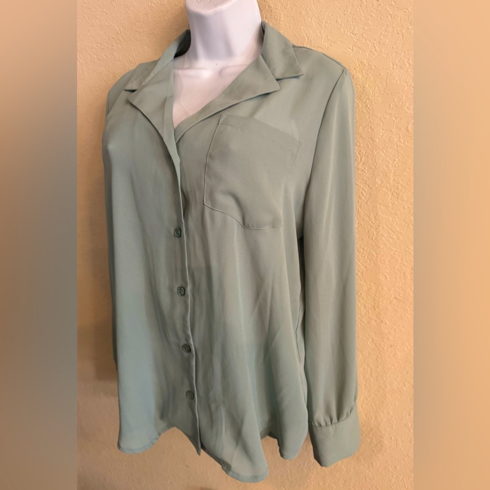 Who What Wear Sage Green Button-Up Blouse